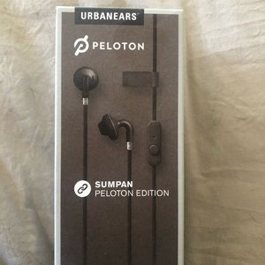 Peloton Sumpan earbuds BNIB